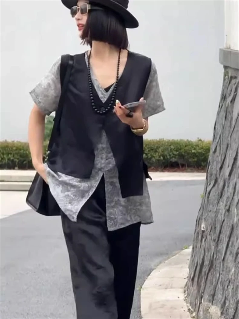 欧货大码V领印花短袖衬衫缎面叠穿马夹两件套上衣+黑色长裤套装