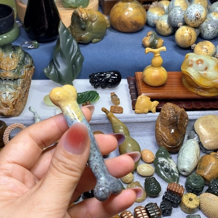 岫岩河磨玉(透闪石质玉)未镶嵌挂件
