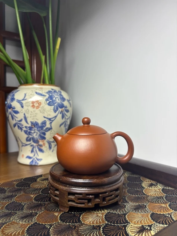 180cc朱泥精工半手小品壶