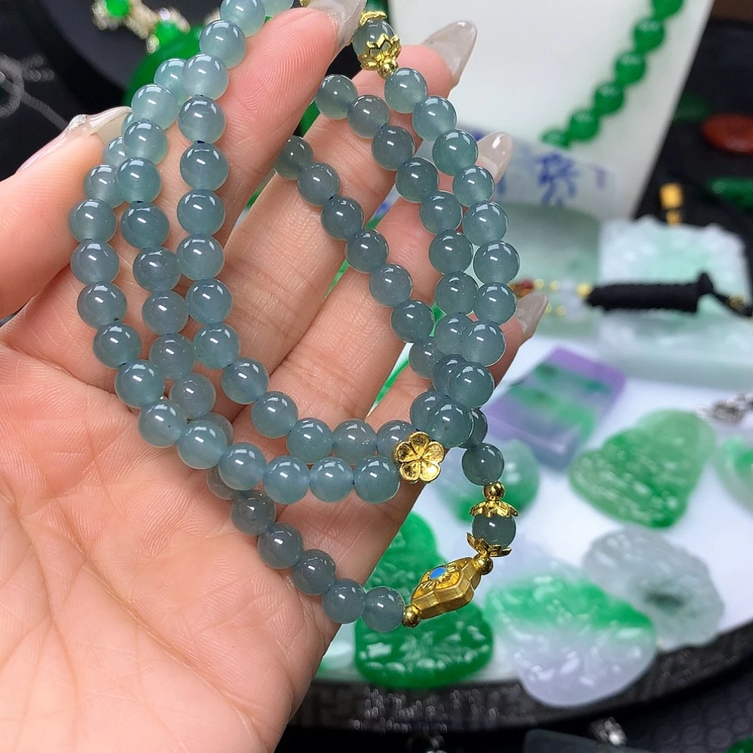 翡翠吊坠(赠链)未镶嵌