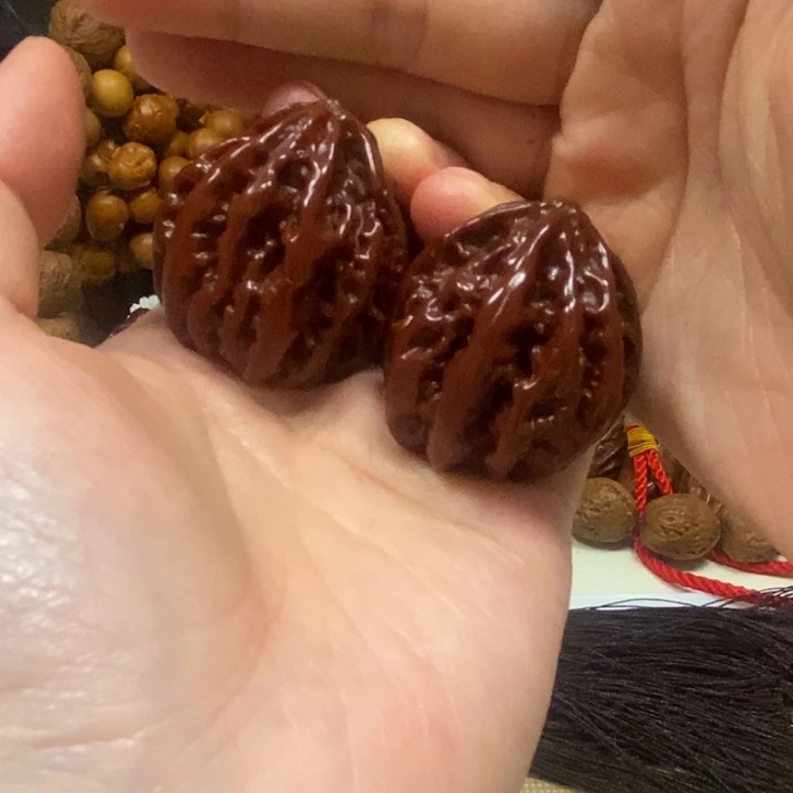 文玩核桃吊坠秋子