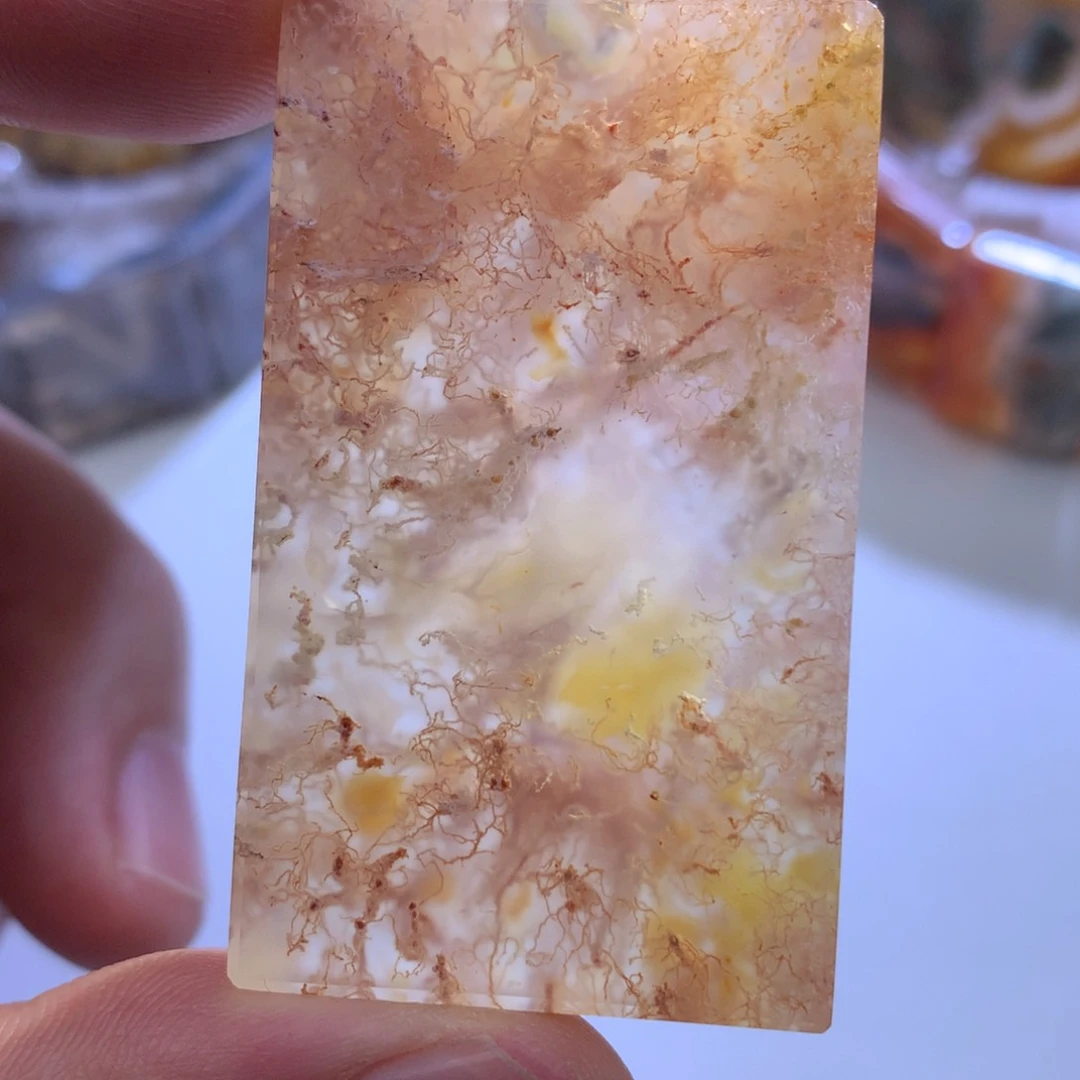玛瑙/玉髓颈饰未镶嵌博*