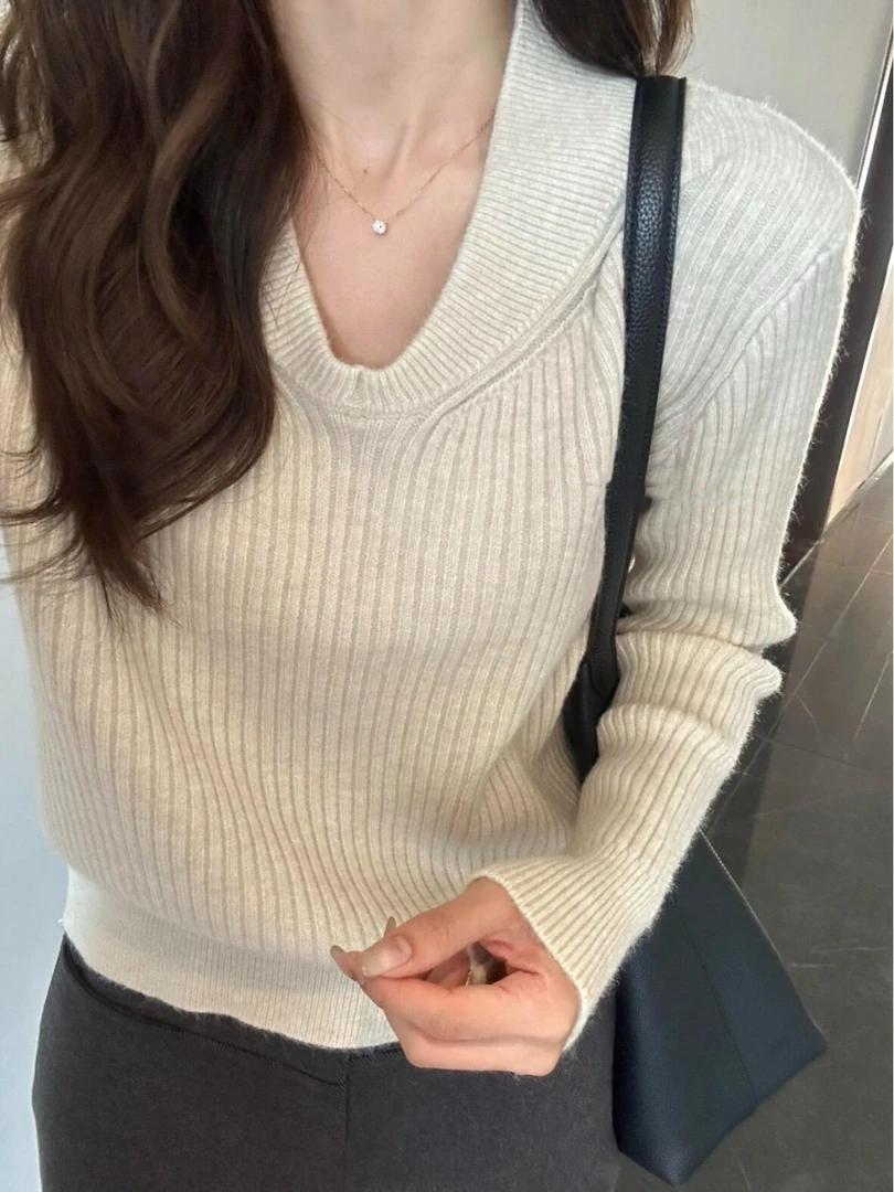 韩系高级感v领针织打底衫女秋冬修身内搭可外穿毛衣短款长袖上衣