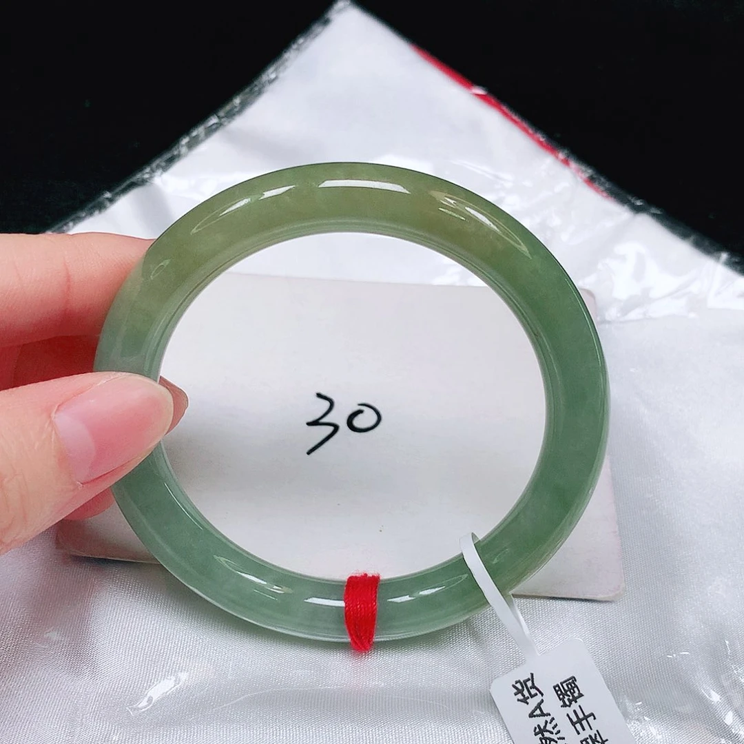 翡翠手镯（圆镯）未镶嵌