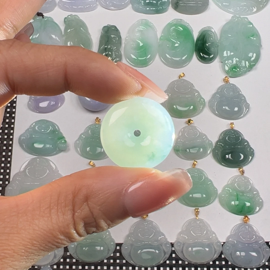 翡翠未镶嵌颈饰糯冰小平安扣