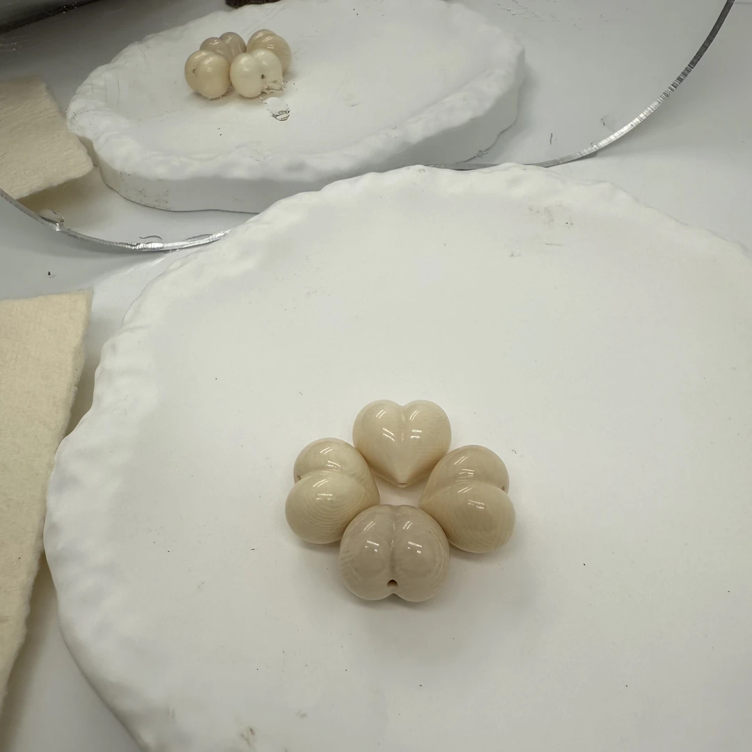 天然猛犸牙爱心屁桃桃心设计背云腰珠手串文玩配饰diy