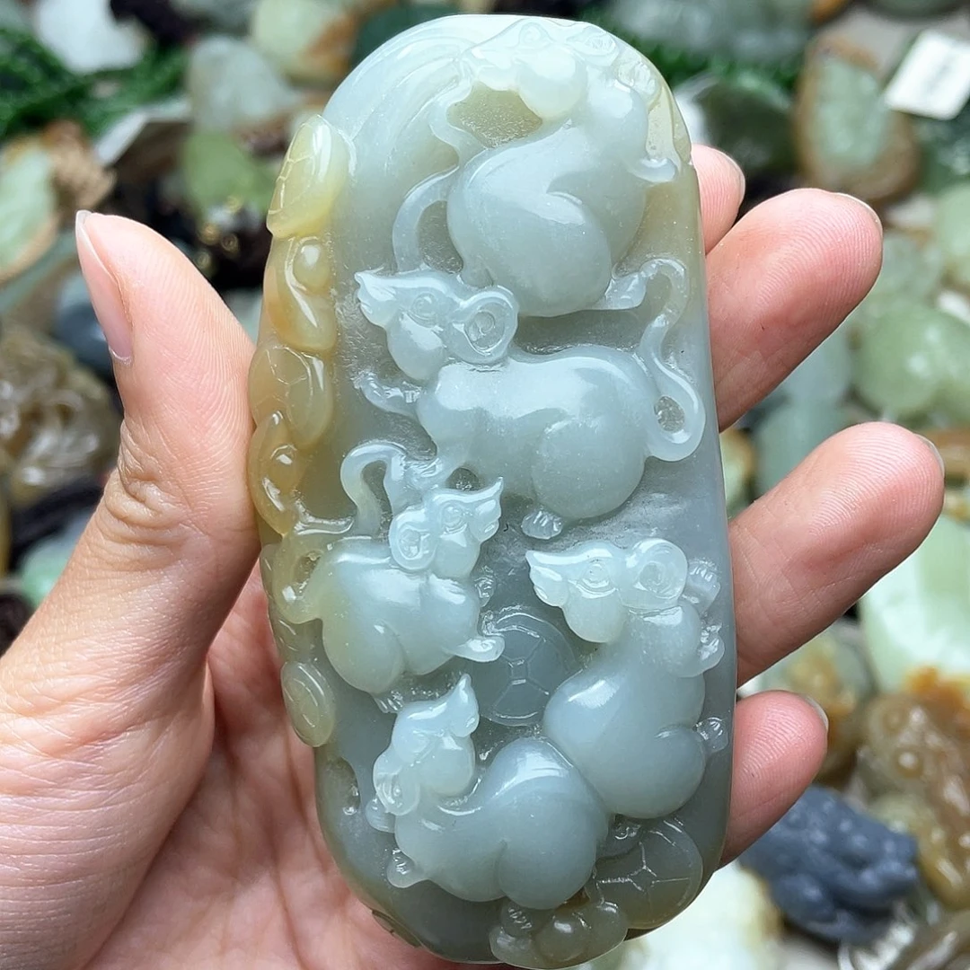 大***子和田玉未镶嵌挂件