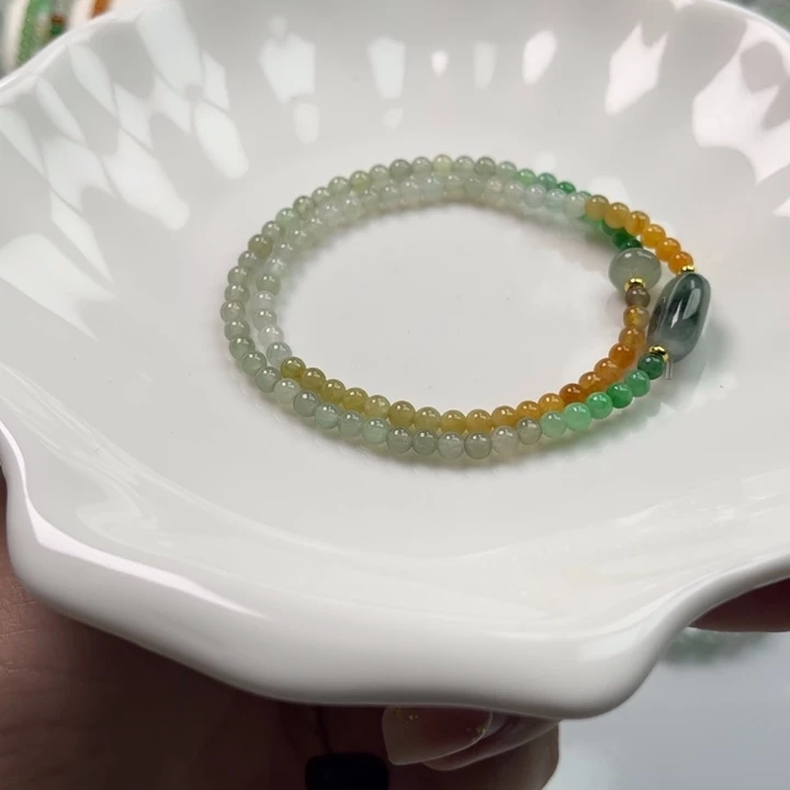 卿***悦翡翠未镶嵌手串翡翠