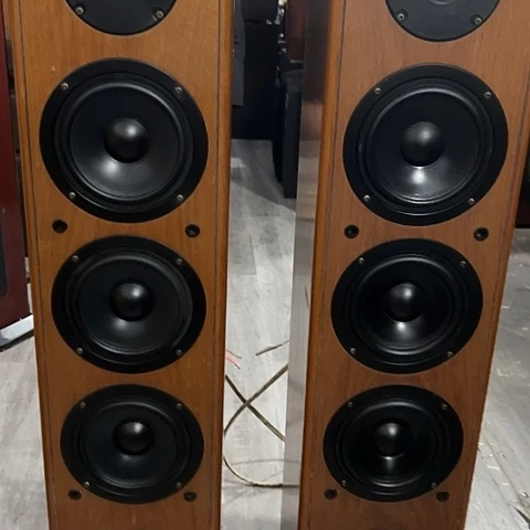 8新小落地音箱不包邮