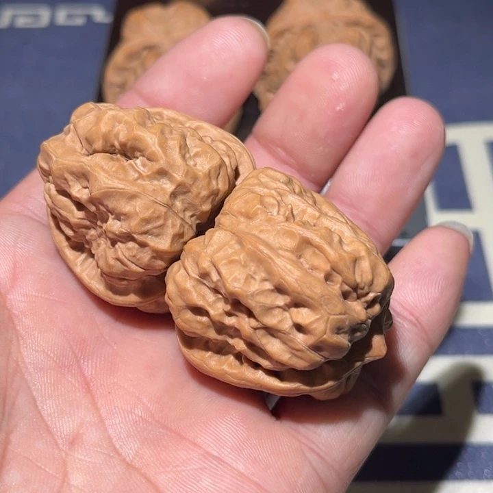 文玩核桃把件爱***羊38边，42肚