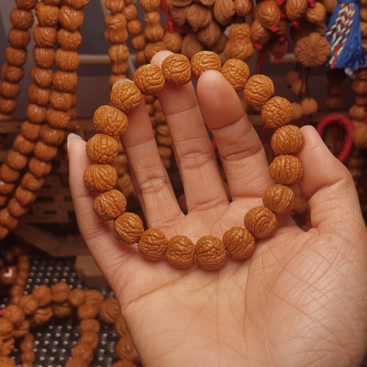 木质类龙纹桃枭挂件