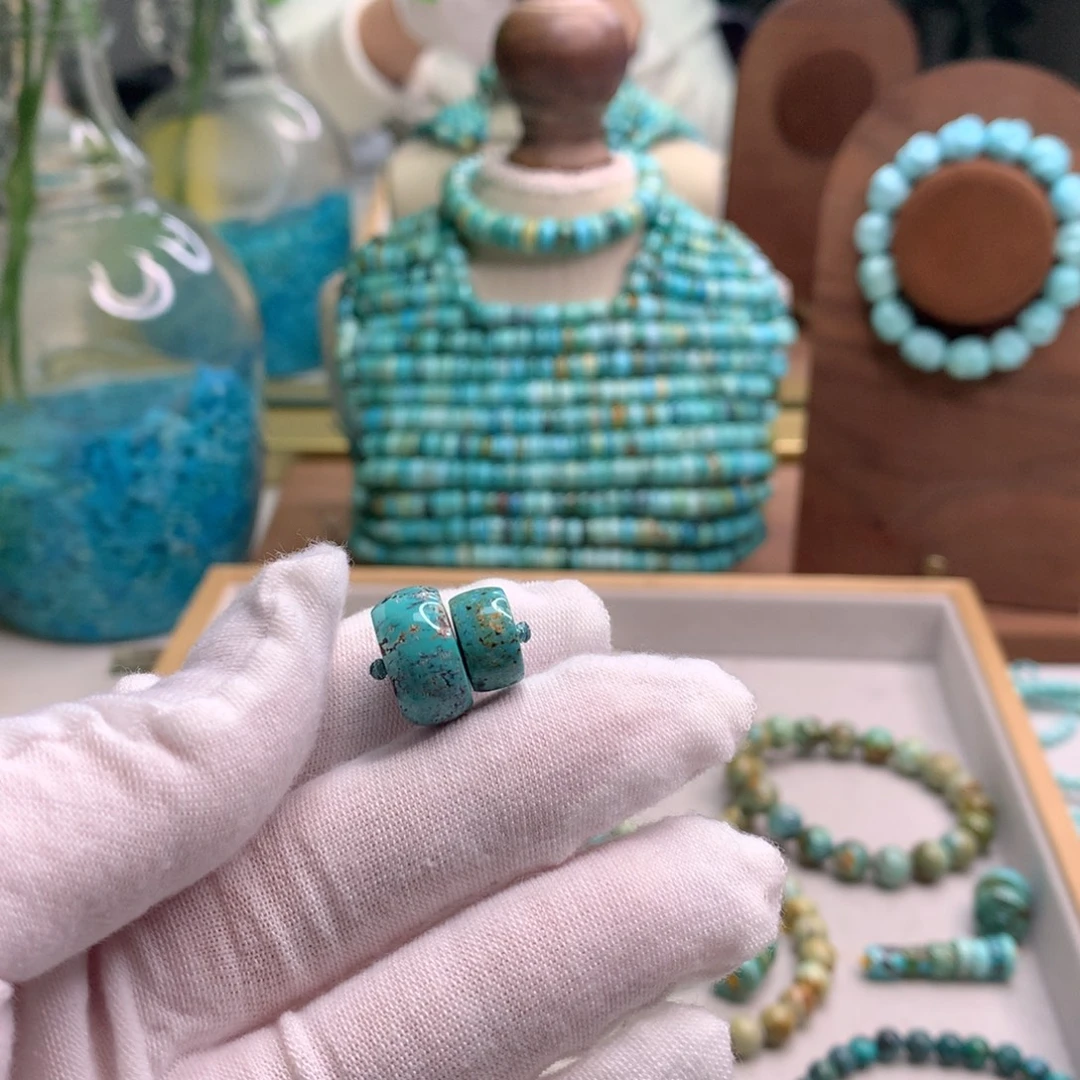 绿松石未镶嵌饰品