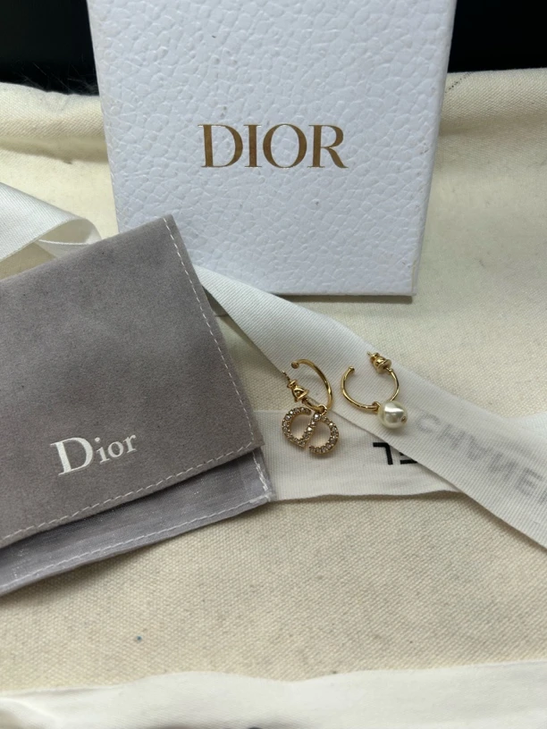 99新 DIOR/迪奥 CD吊坠不对称耳环