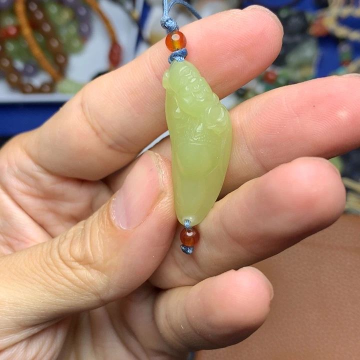 未镶嵌和田玉挂件