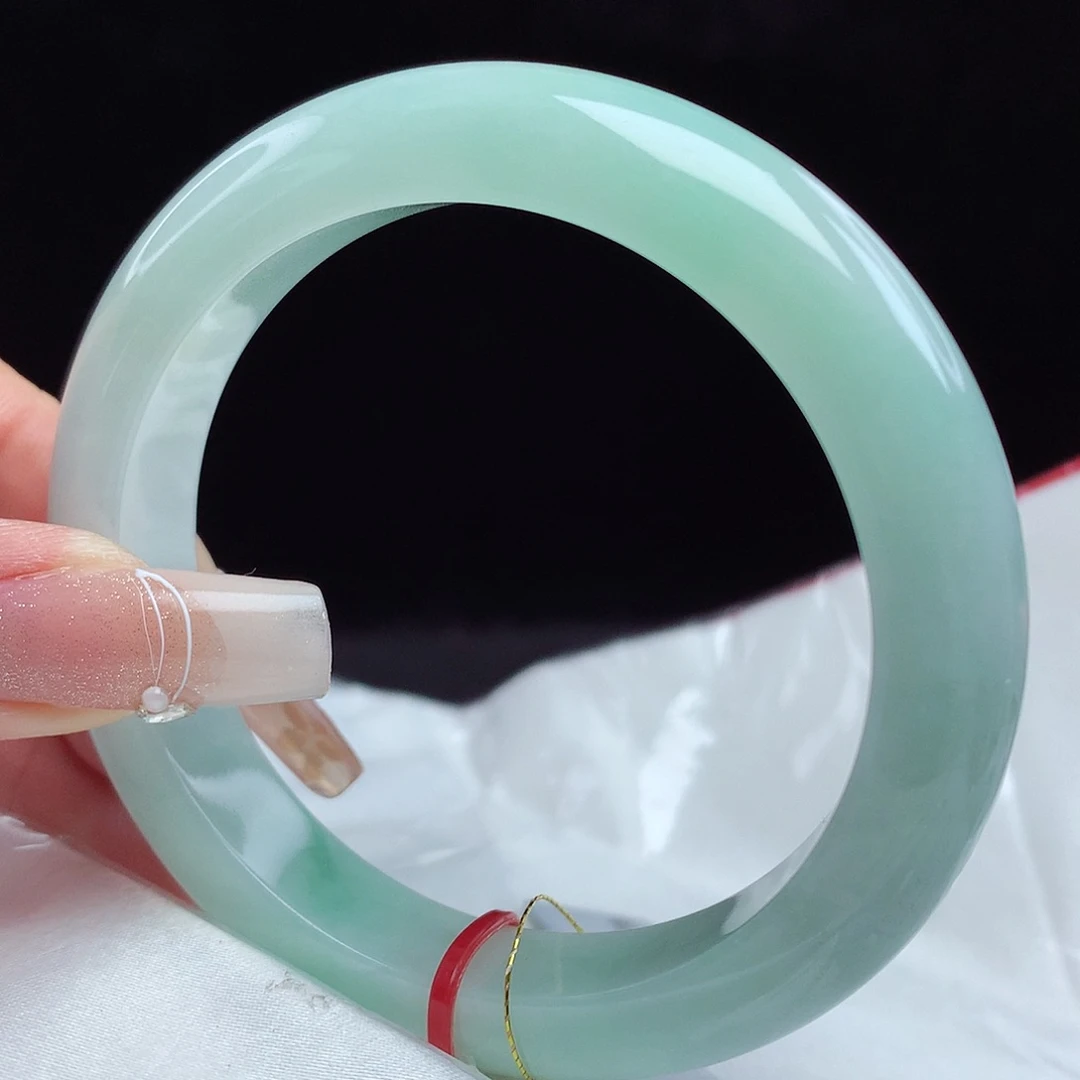 翡翠手镯未镶嵌56圈0534