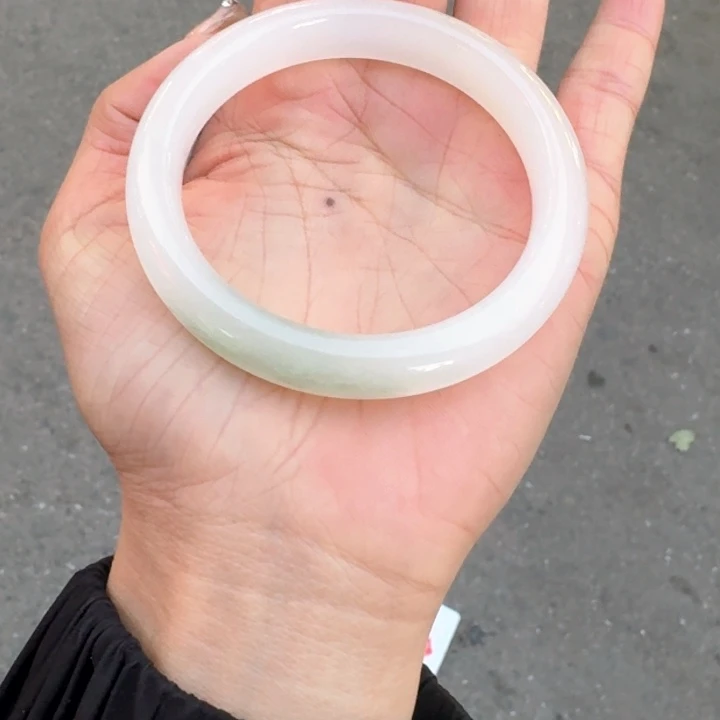 石英质玉手镯未镶嵌挽*