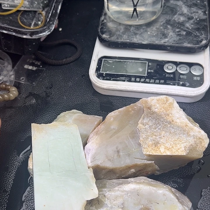 和田玉（糖玉）未镶嵌手镯