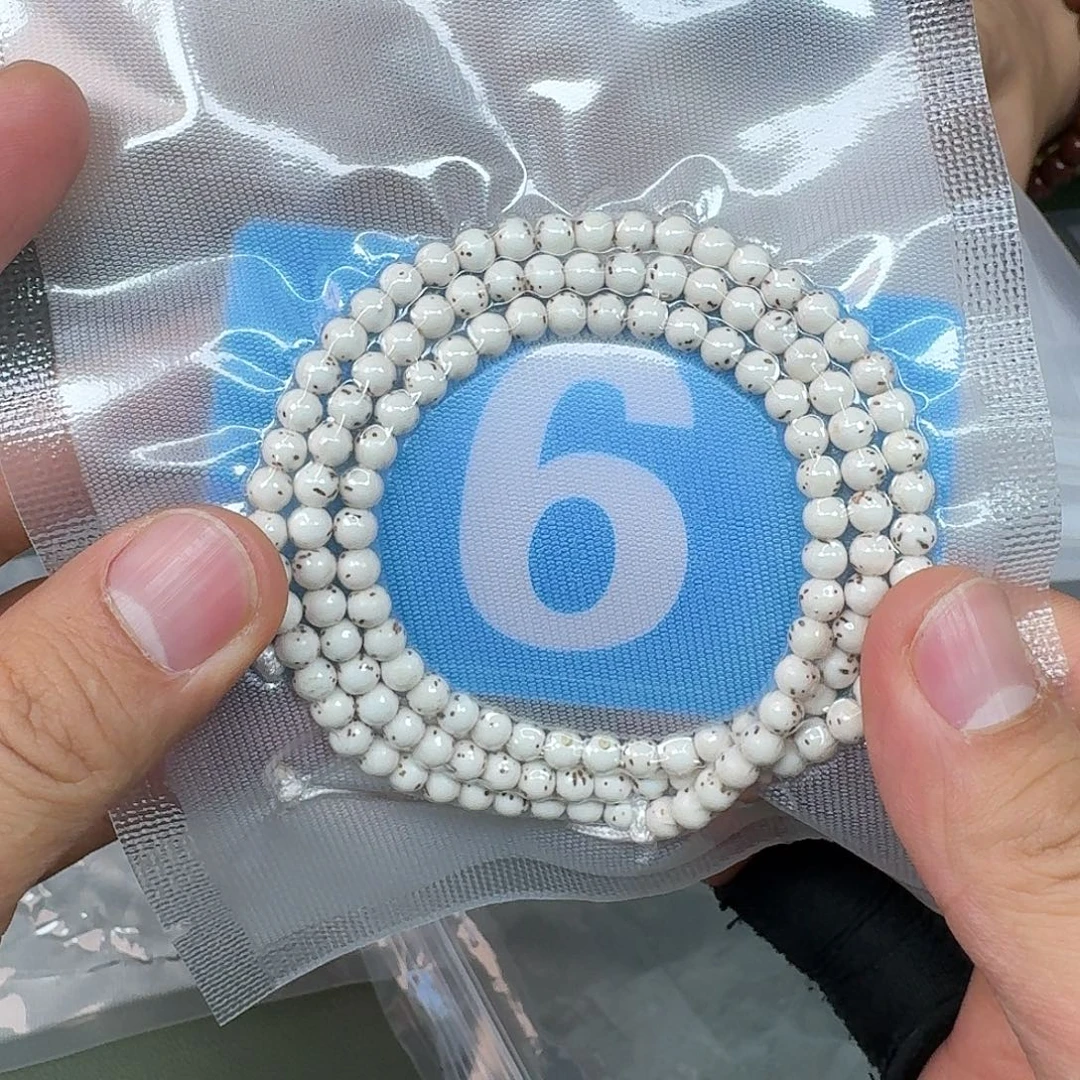 星月菩提吊坠5圆珠背月。  6