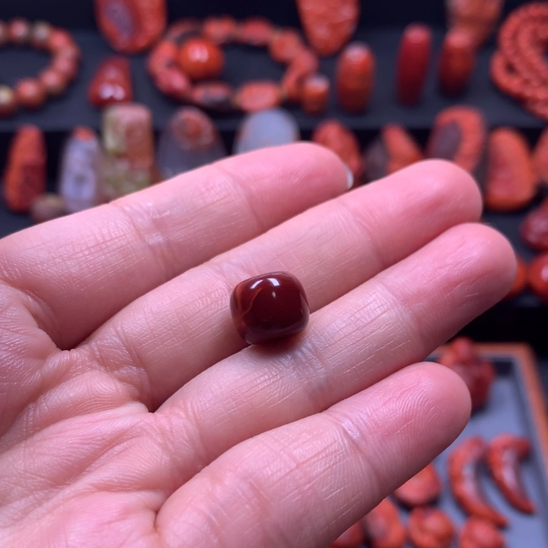南红玛瑙单珠未镶嵌玥*?
