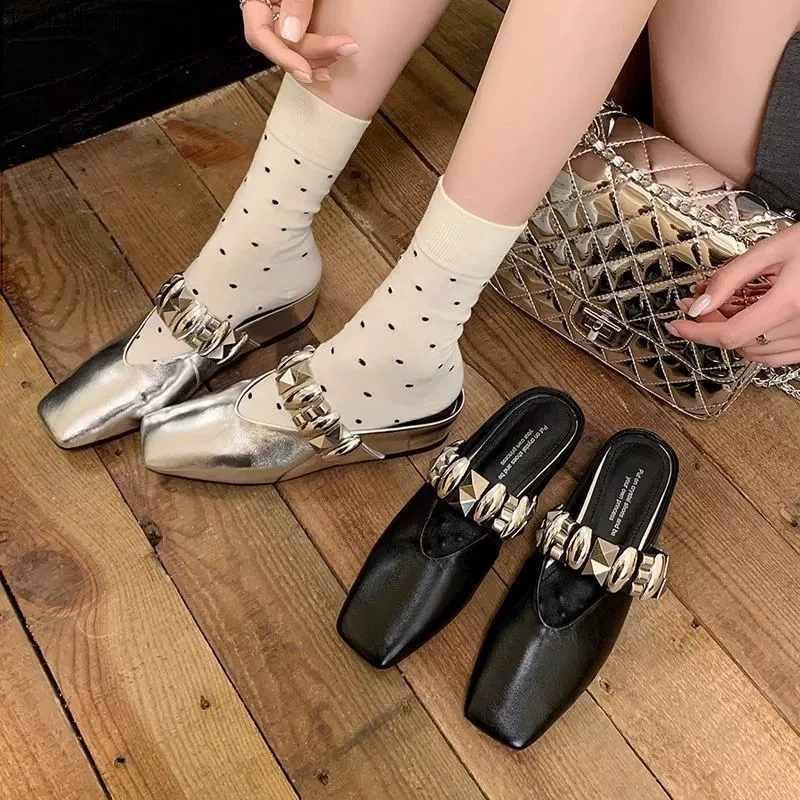 诗梦轻奢女鞋包头半拖鞋女夏外穿2025方头水钻后空凉鞋银色凉拖鞋