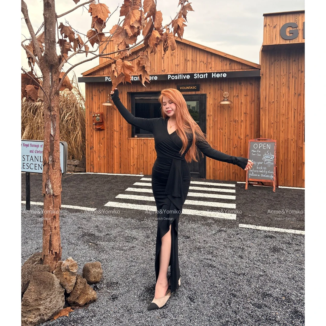 闲庭漫步 法式复古性感温柔御姐收腰包臀设计交叉V领连衣裙G269