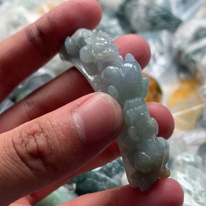 翡翠未镶嵌颈饰保真天然a货翡翠