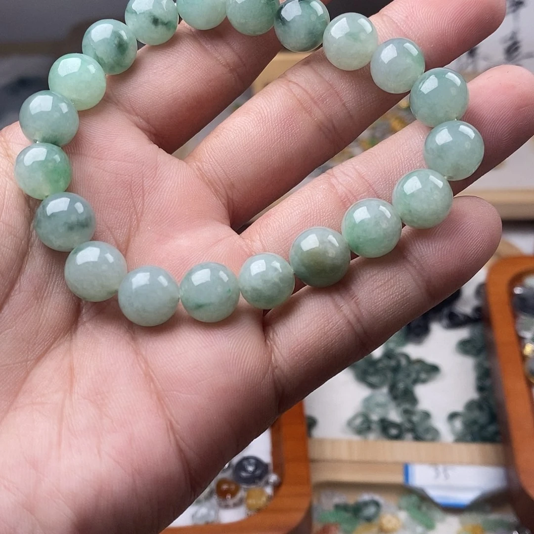 翡翠颈饰未镶嵌圆珠手串