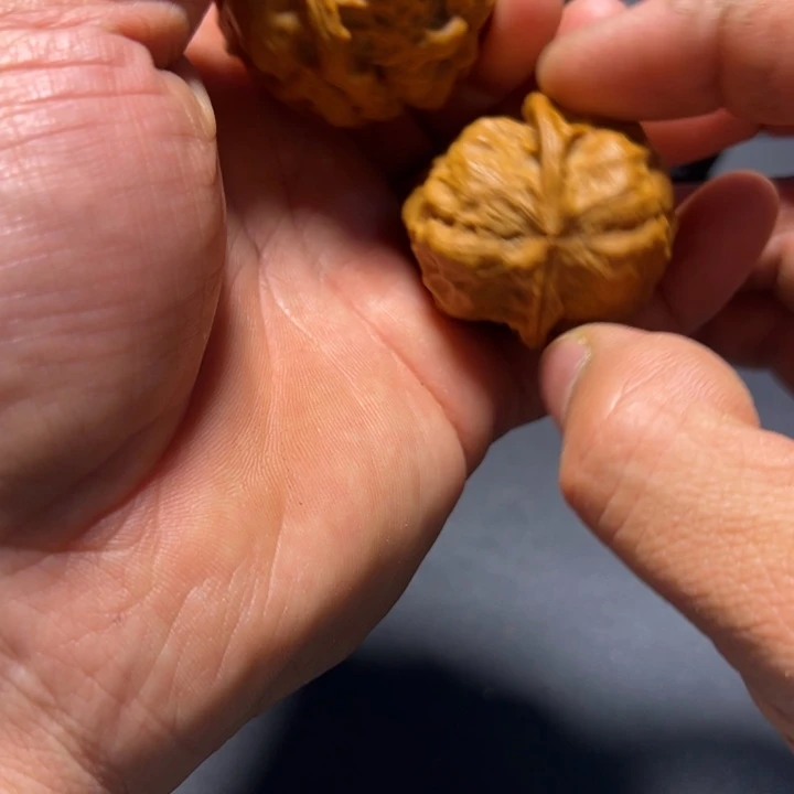 文玩核桃把件B水晶元宝39mm