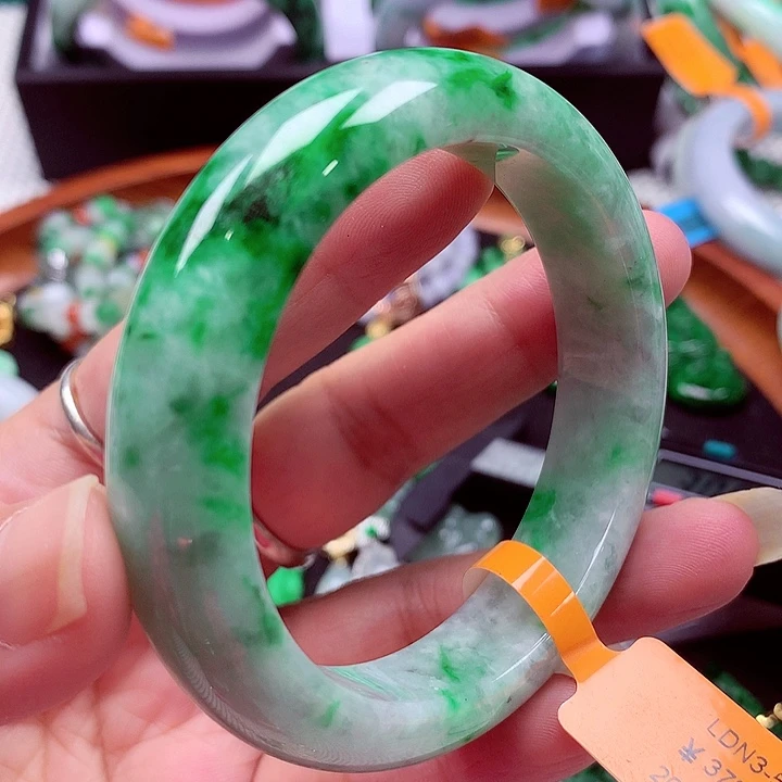 未镶嵌手镯翡翠翡翠
