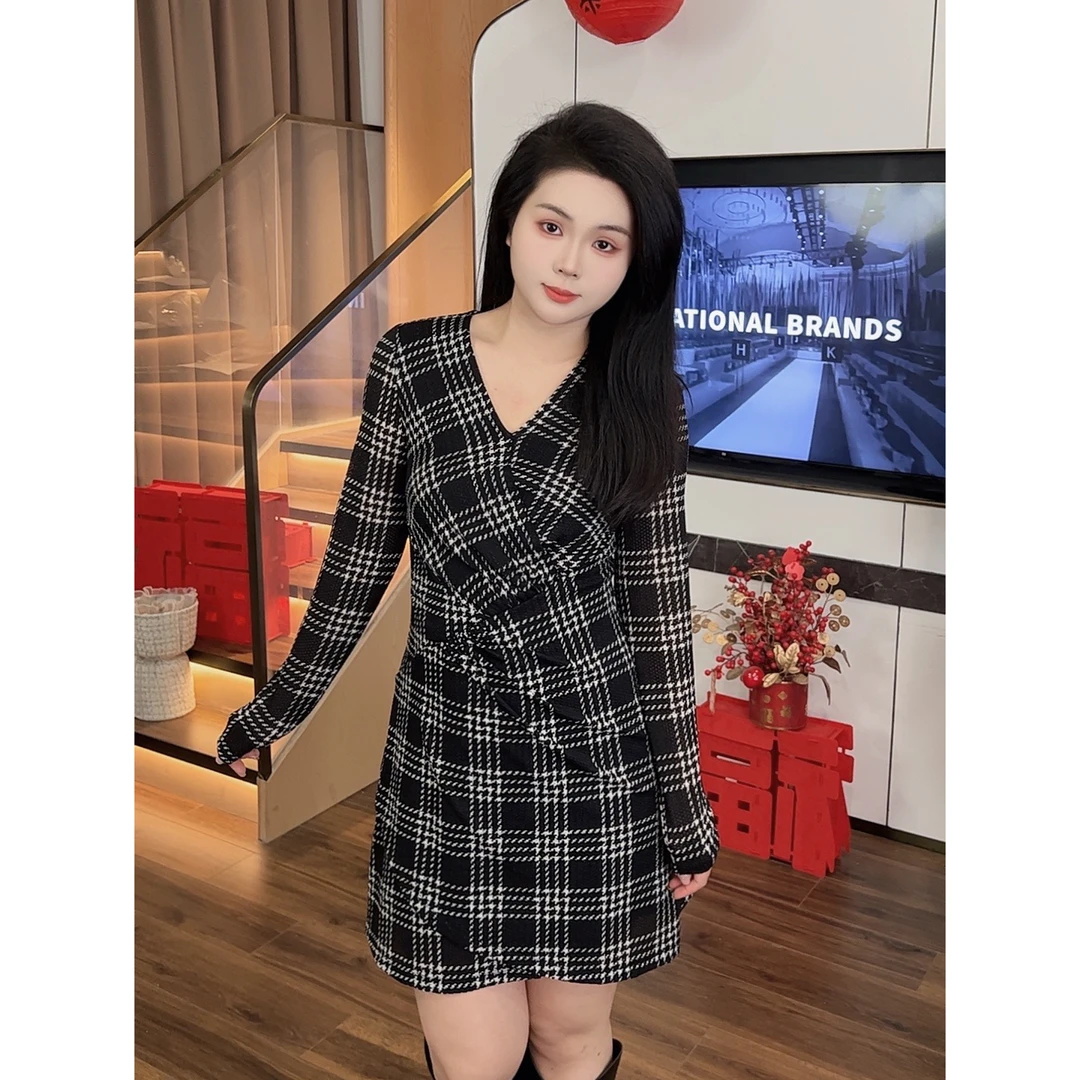 大梦微胖定制【JDM1150】时尚法式气质V领格纹交叉收腰长袖连衣裙