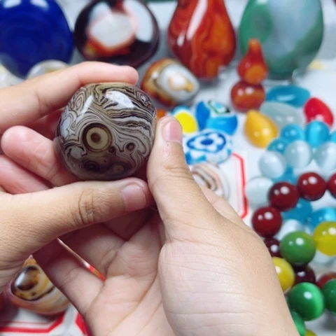 玛瑙/玉髓耳饰未镶嵌