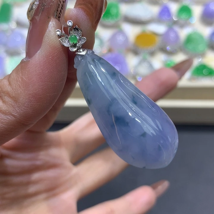 翡翠颈饰18K金镶嵌翡翠