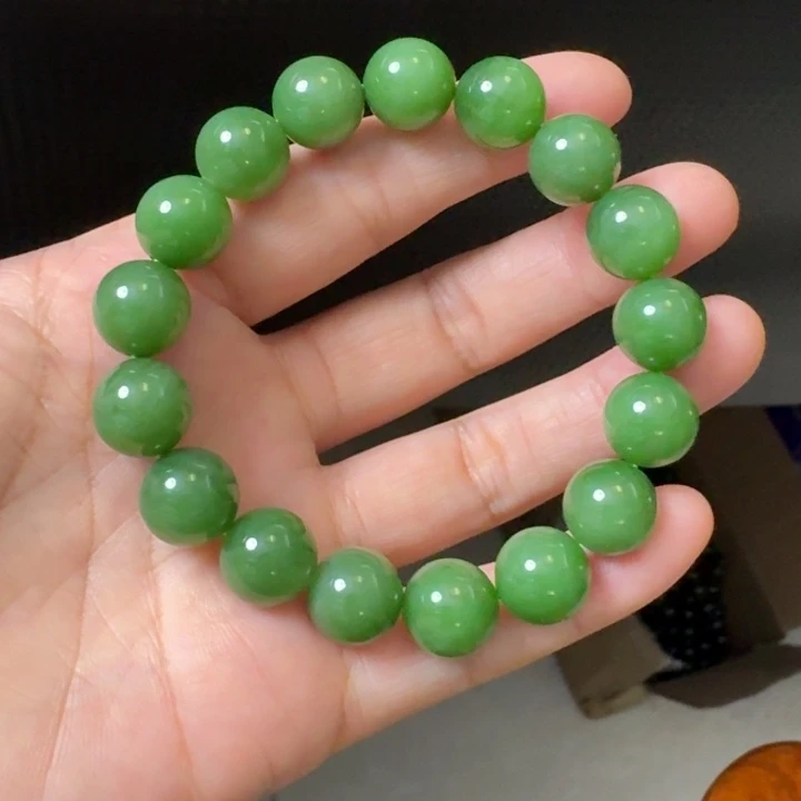 和田玉未镶嵌颈饰阳绿卡12