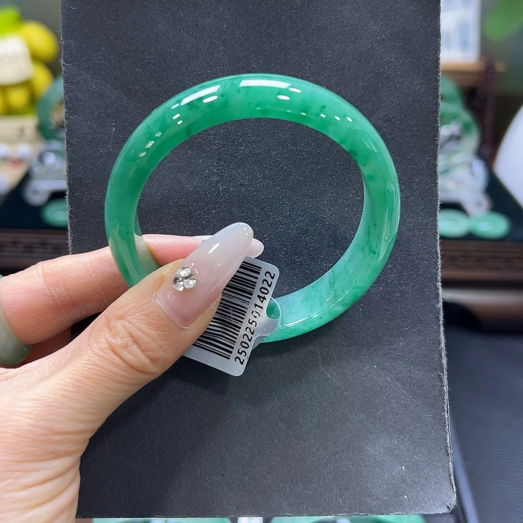 石英质玉（非洲翠）未镶嵌手镯54-55