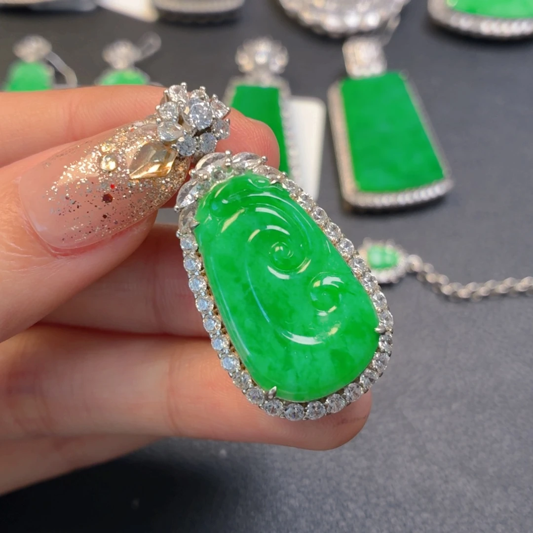 翡翠银S925镶嵌颈饰