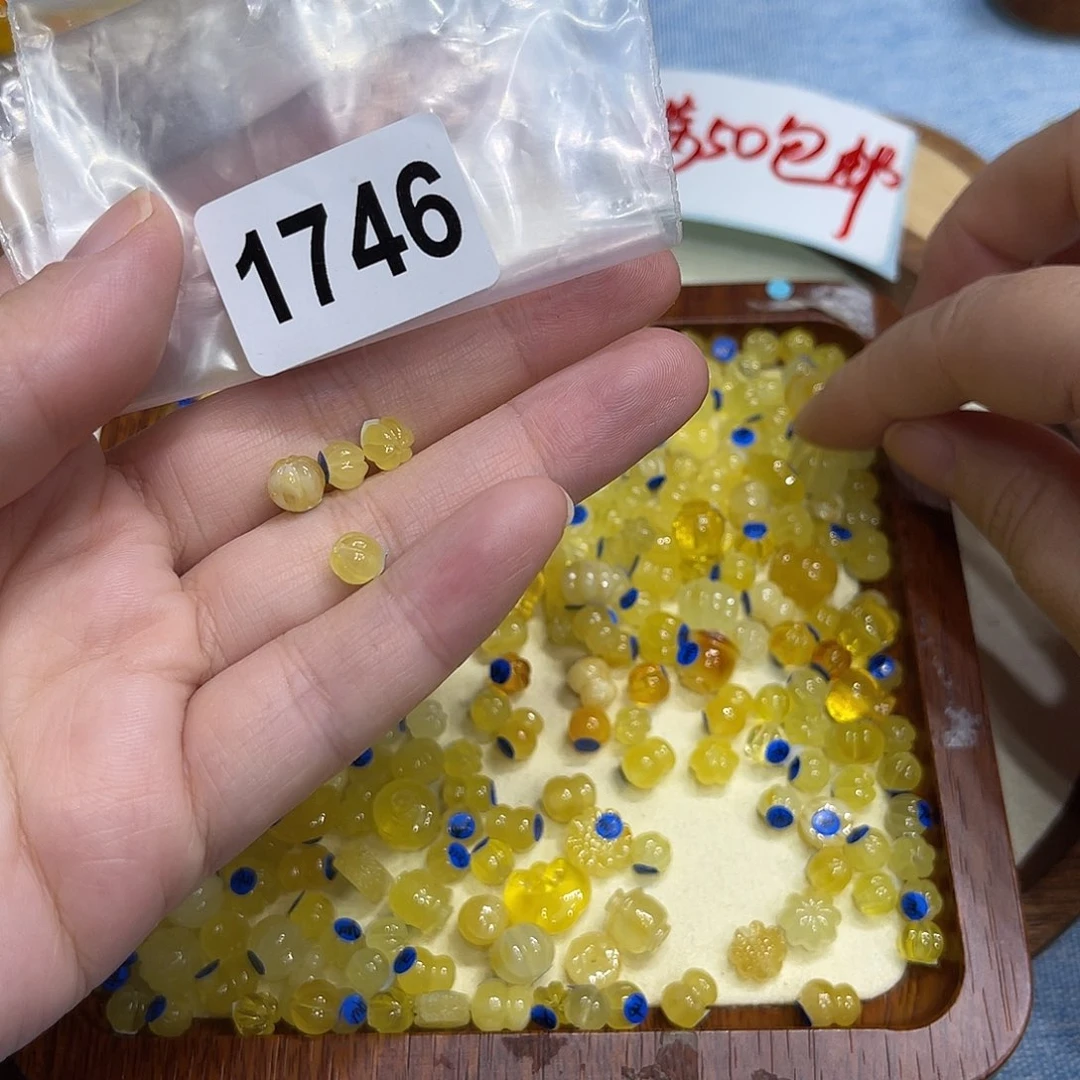 琥珀未镶嵌珠宝奇石