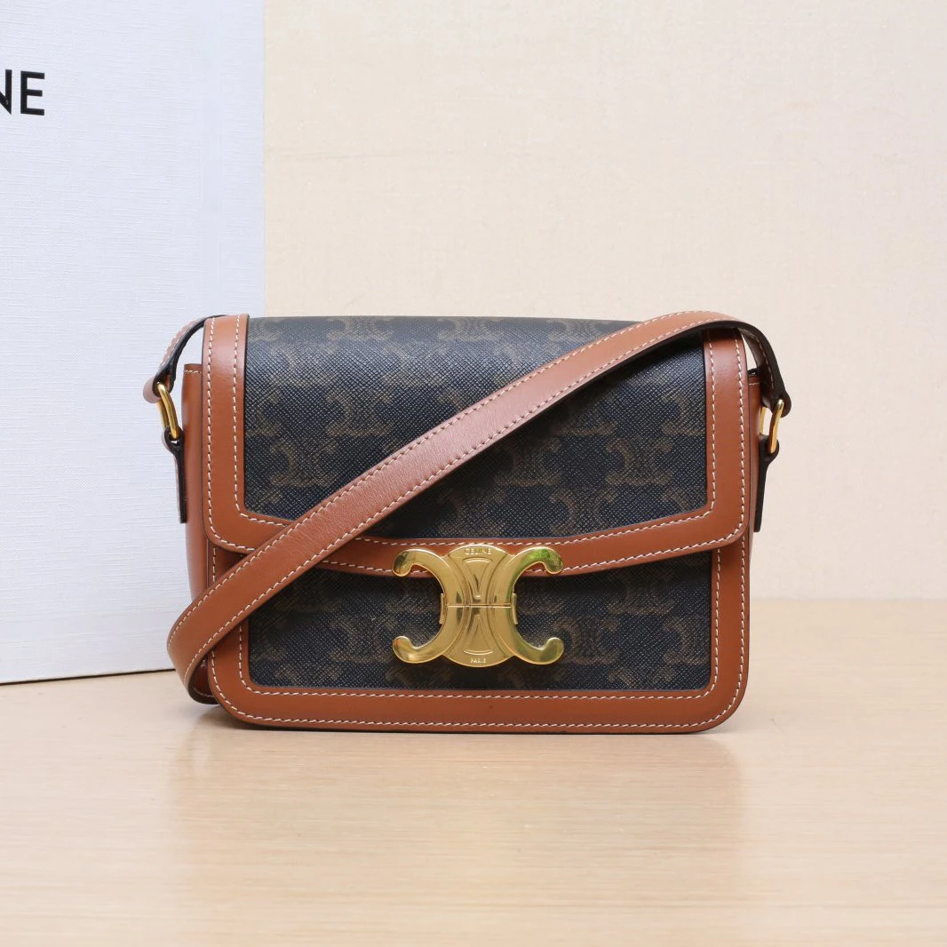 95新 Celine/思琳 【娇】凯旋门金属锁扣单肩包 PVC 金扣 683665