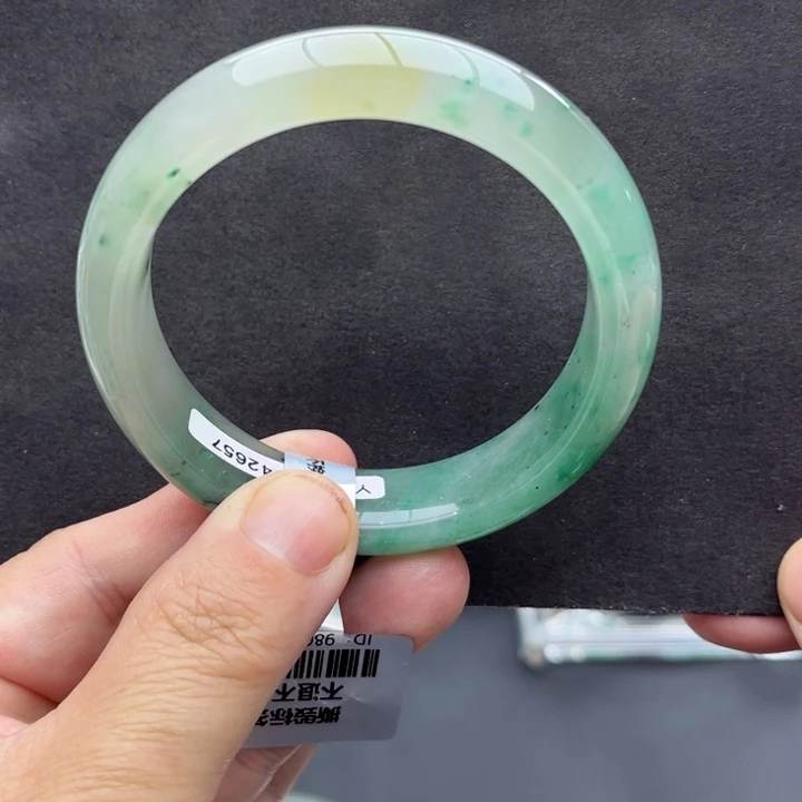 石英质玉未镶嵌手镯55.2