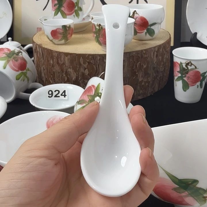 冬***瘦其他景德镇陶瓷手工手绘作品
