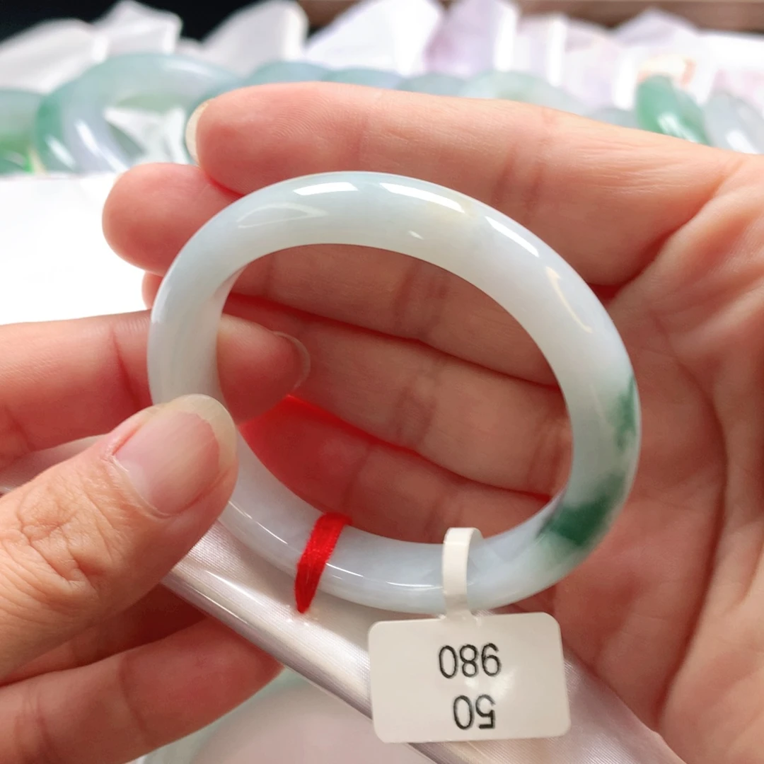 翡翠手镯未镶嵌52贵妃