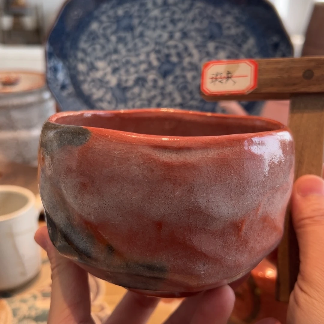 咖啡杯和茶杯是我们每人