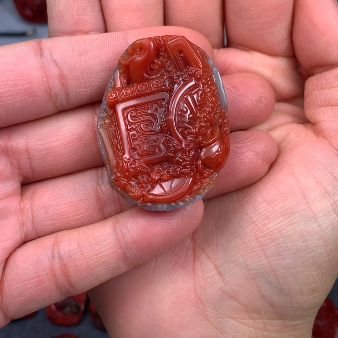 南红玛瑙未镶嵌颈饰