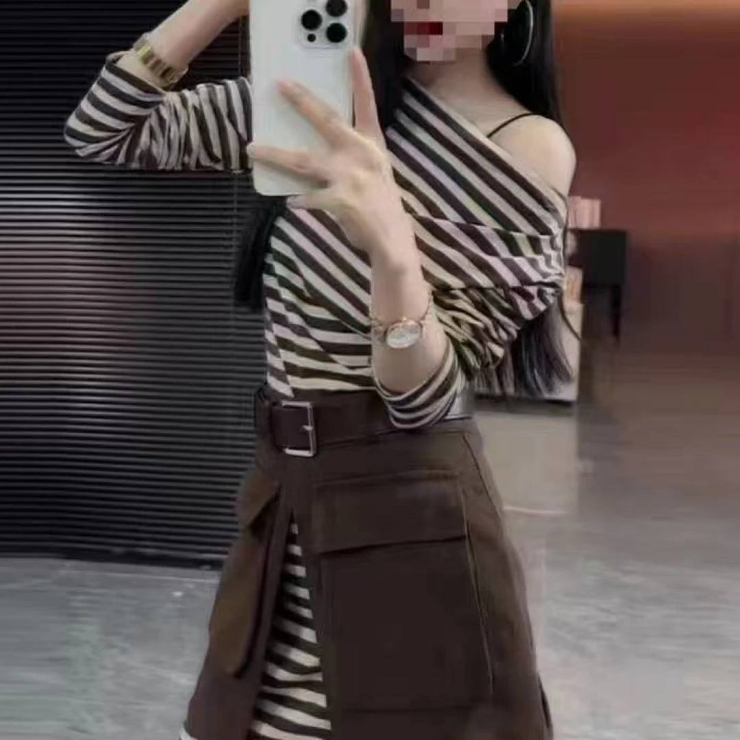 大码秋季时尚斜领露肩洋气长袖T恤修身显瘦条纹上衣时尚短裙22762