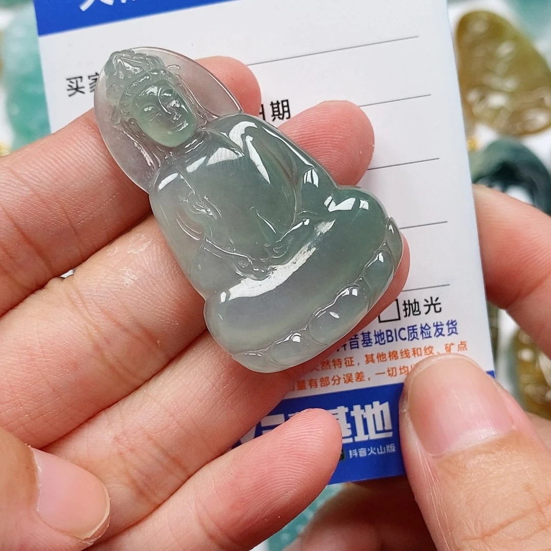 翡翠未镶嵌颈饰素衣观音