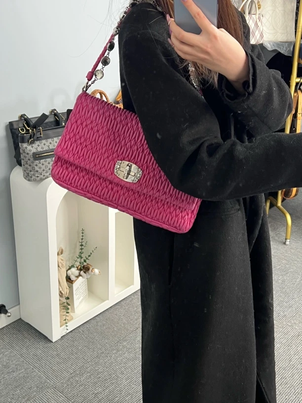 95新 MIU MIU/缪缪 K230粉红色褶皱单肩腋下包轻奢时尚女士玫红