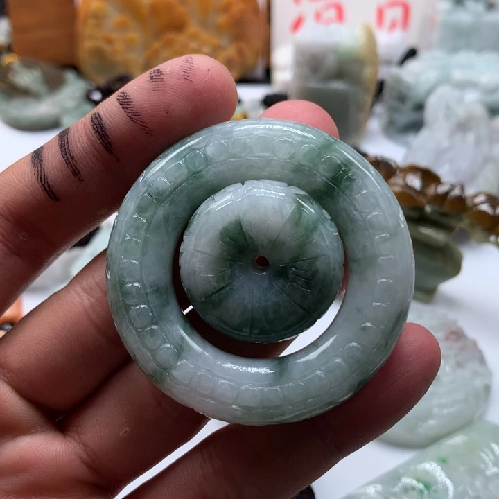翡翠未镶嵌颈饰保真天然a货翡翠