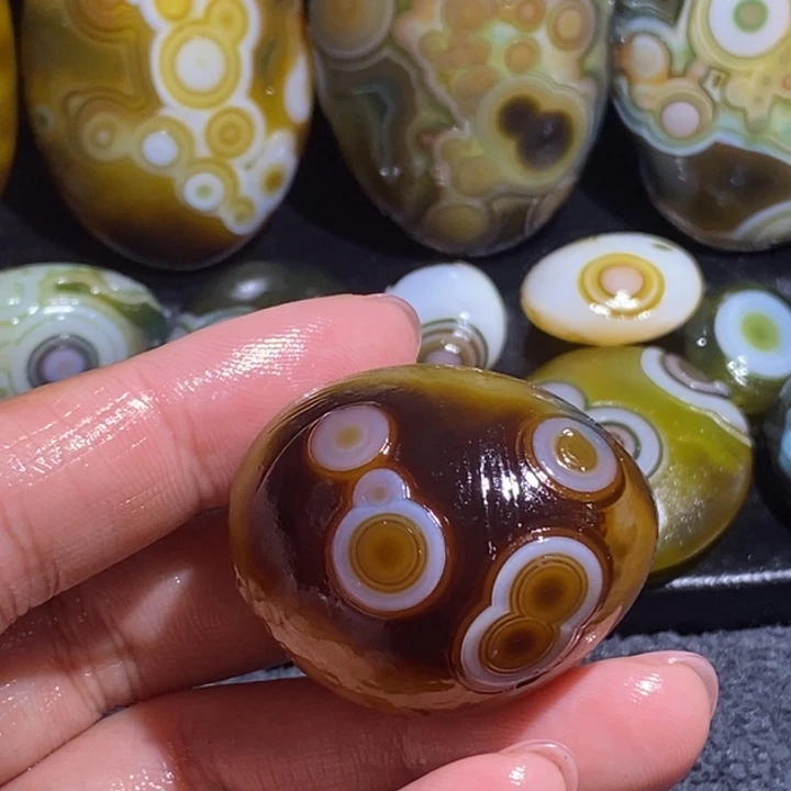 玛瑙/玉髓未镶嵌珠宝奇石74