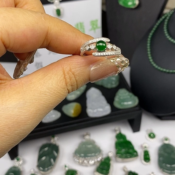 翡翠未镶嵌耳饰翡翠未镶嵌戒指