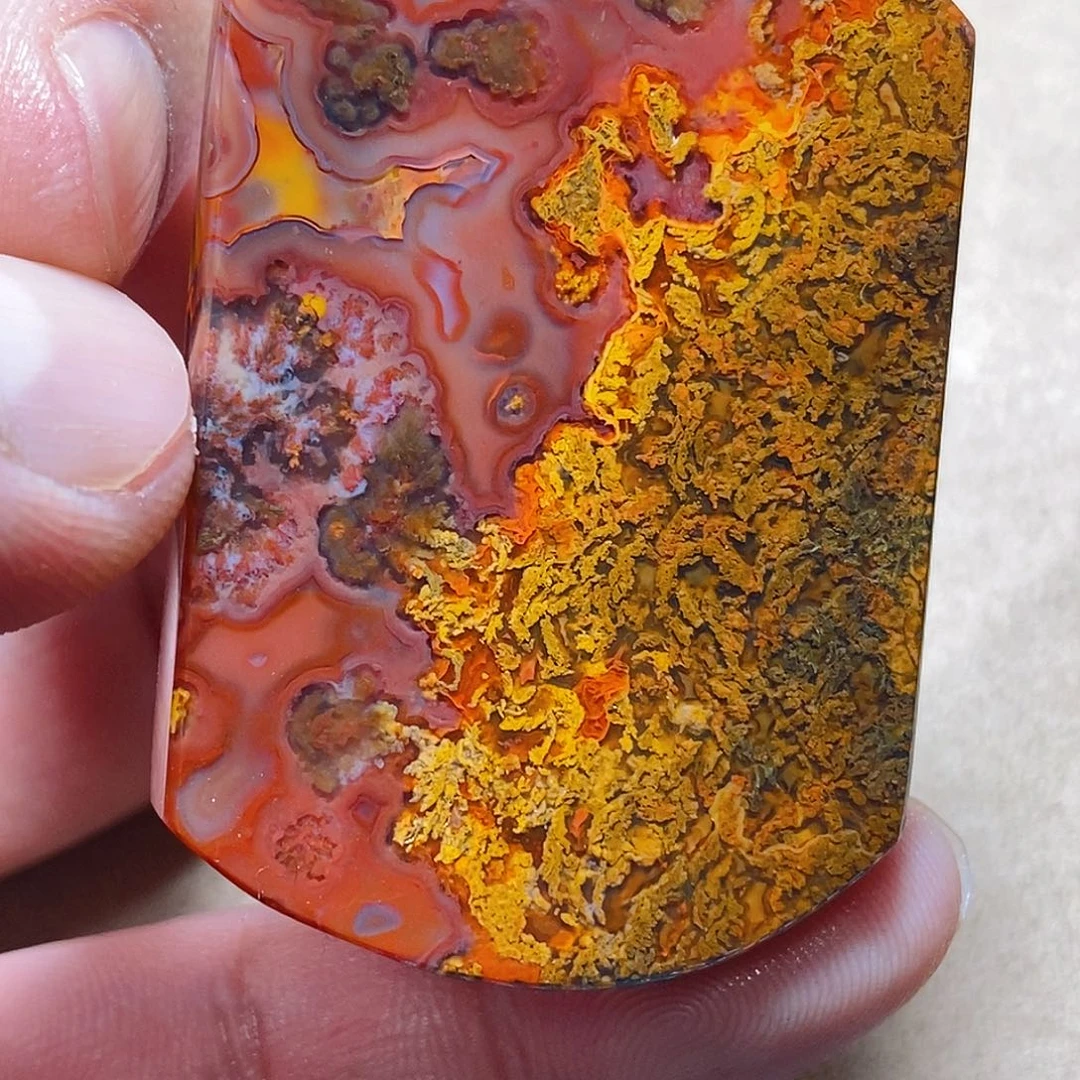 玛瑙/玉髓颈饰未镶嵌方