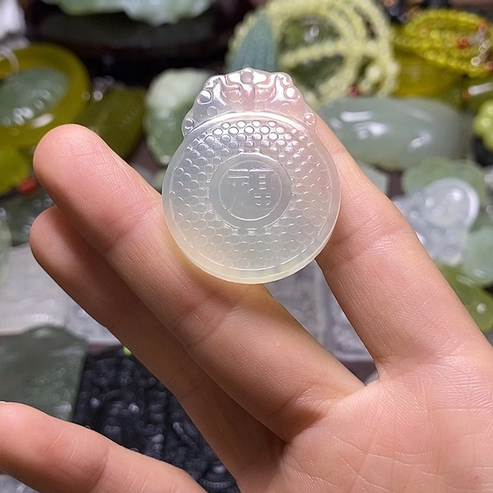 岫玉未镶嵌岫玉挂件